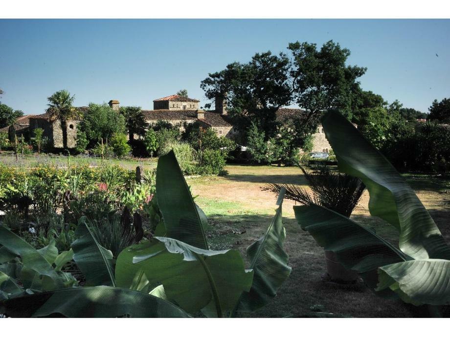 Bed and Breakfast Logis de la Robliniere Landevieille Exterior foto